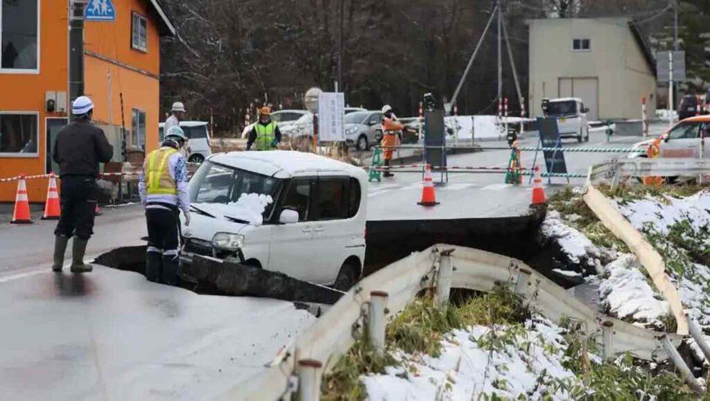 Japan Issues Highest-Level Megaquake Advisory After 7.5 Earthquake